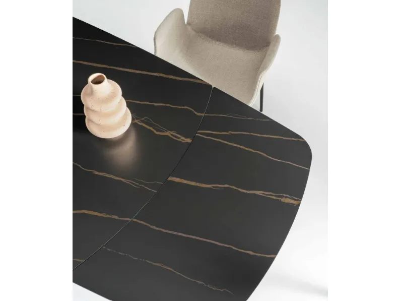Tavolo in ceramica rettangolare King Capodarte in offerta outlet
