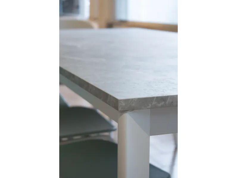 Tavolo Mario La primavera in laminato Rettangolare allungabile scontato 40%