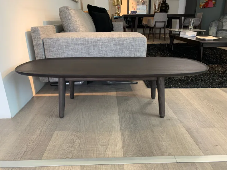 Tavolo in legno ellittico Mad coffee table Poliform a prezzo ribassato