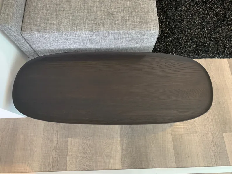 Tavolo in legno ellittico Mad coffee table Poliform a prezzo ribassato