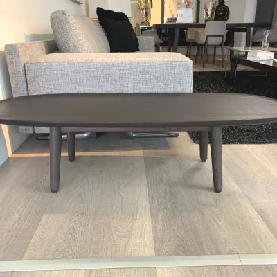 Tavolo in legno ellittico Mad coffee table Poliform a prezzo ribassato