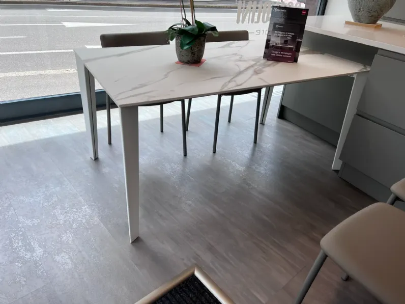 Tavolo Mary Scavolini a prezzo ribassato