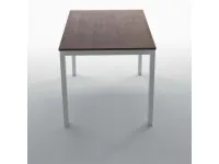 Tavolo MIDJ modello Bad. Tavolo allungabile con piano e allunga in alluminio e con struttura disponibile in varie finiture. 