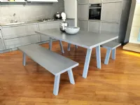 Tavolo Newport di Stosa scontato del 50%