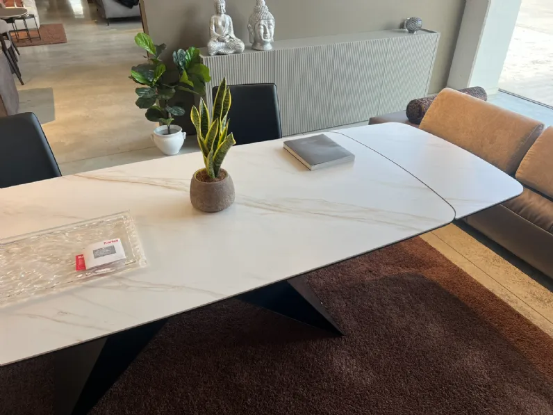 Tavolo allungabile Thanos x Stones a soli 1900 Euro