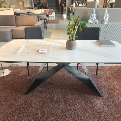 Tavolo ovale in ceramica Thanos x di Stones in Offerta Outlet