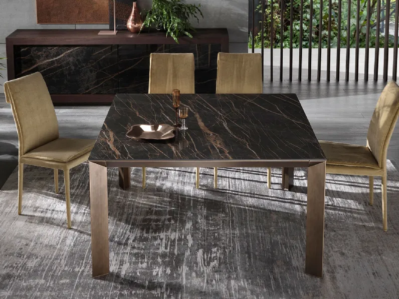 Tavolo quadrato Manhattan ceramica di Riflessi a prezzo riservato 