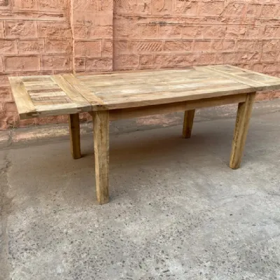 Tavolo rettangolare a quattro gambe Tavolo vintage in legno allungabile in offerta  Outlet etnico scontato