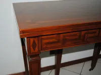 Tavolo classico a consolle in legno intarsiato con gambe con ruote