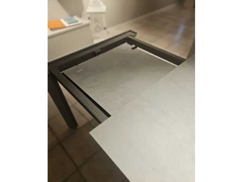 Tavolo Diamante Pointhouse in OFFERTA OUTLET -40%