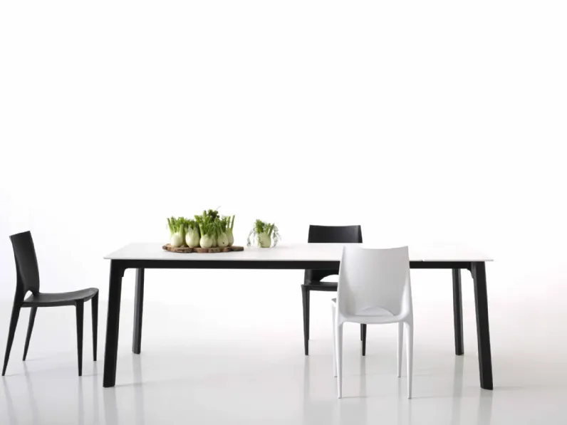 Tavolo Drop di Pointhouse scontato del 20%