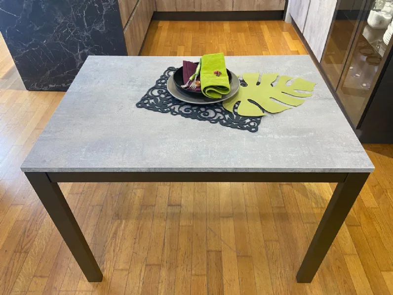 Tavolo rettangolare in altri materiali Eos di Ingenia in Offerta Outlet 