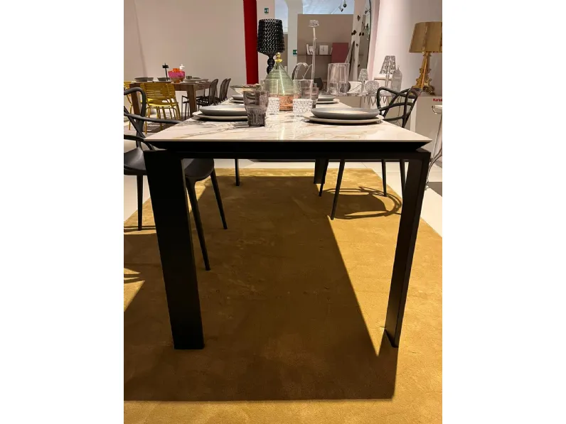 Tavolo Kartell Four keramic SCONTATO a PREZZI OUTLET 