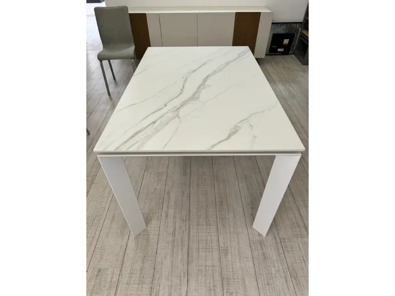 Scopri il prezzo del tavolo Enea Target point 