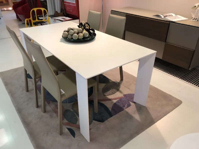Tavolo rettangolare in laccato Magno Pianca in Offerta Outlet
