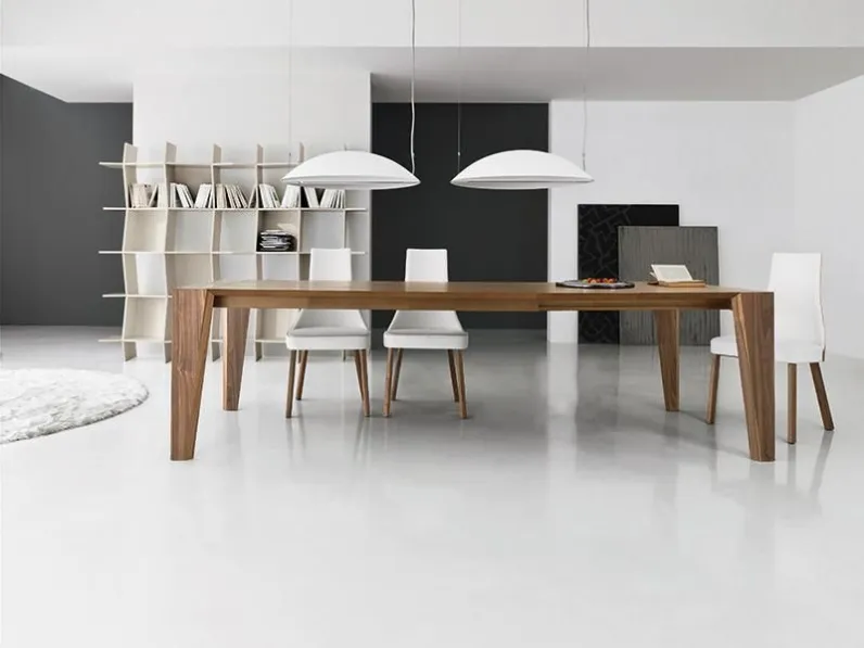 Tavolo Plus Compar in legno Allungabile scontato 30%