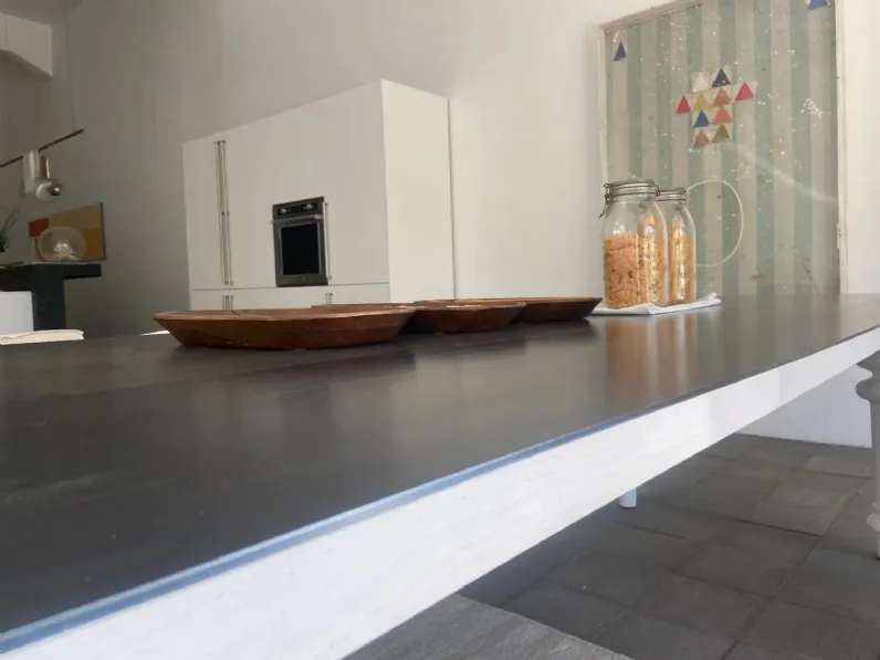 Tavolo in metallo rettangolare Tavolo gray Gervasoni in offerta outlet