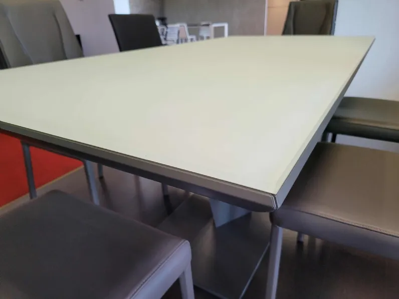 Tavolo in vetro rettangolare Diamante special Ozzio in offerta outlet