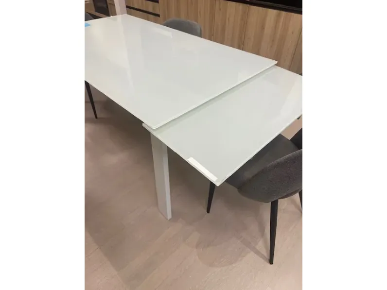 Tavolo Marte Target point in vetro Allungabile 