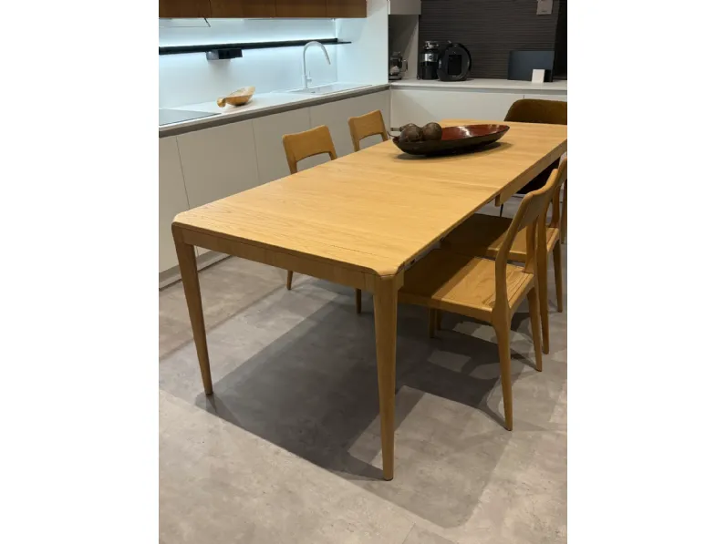 Tavolo floyd e sedie nice  Alta corte in OFFERTA OUTLET -27%