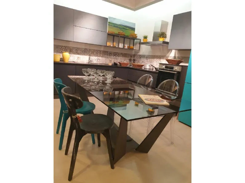 Scopri il Tavolo Reverse di Tonin Casa con uno sconto del 32%!