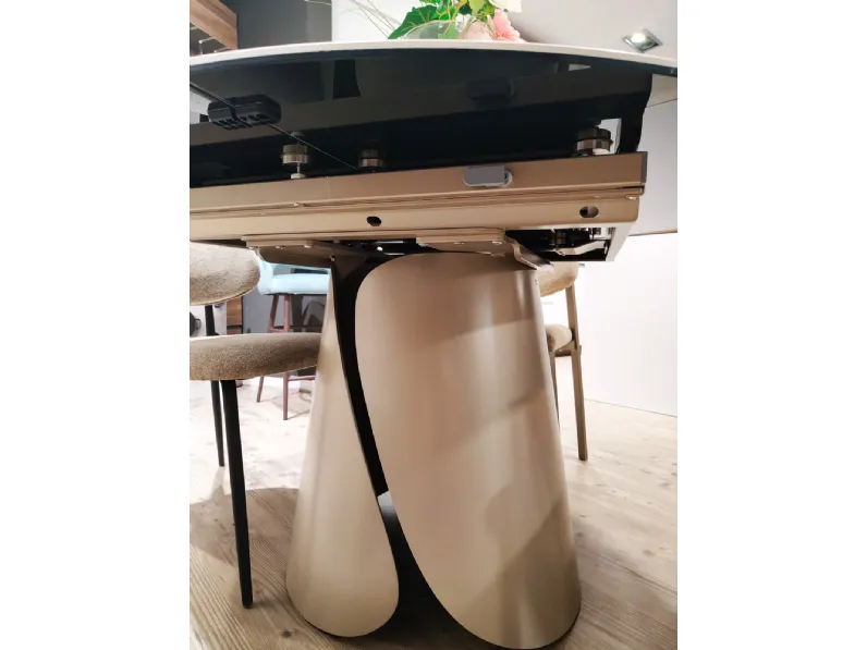 Tavolo rotondo allungabile Tango di Calligaris a prezzo riservato 