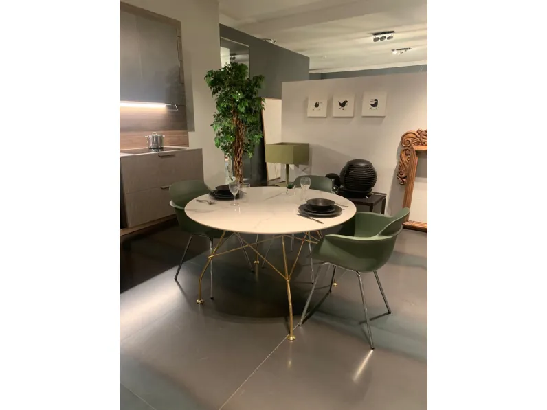 Tavolo rotondo Glossy Kartell scontato del 30%