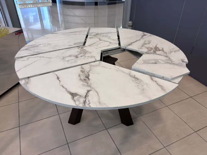 Tavolo in offerta outlet modello Genius di Colico 