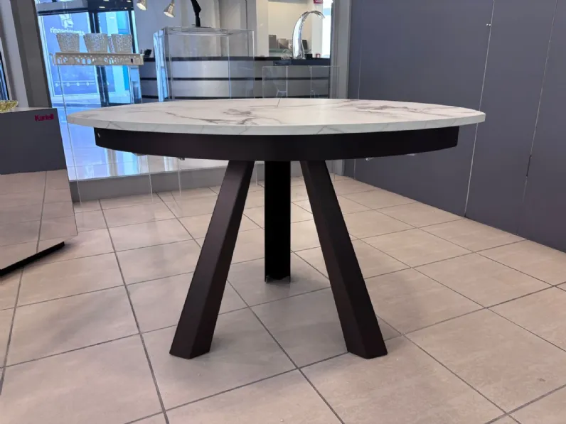 Tavolo in offerta outlet modello Genius di Colico 
