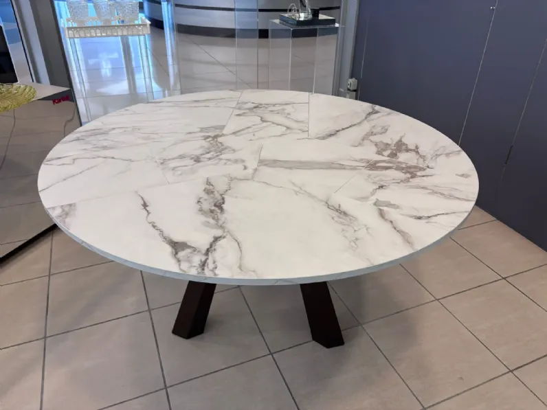 Tavolo in offerta outlet modello Genius di Colico 