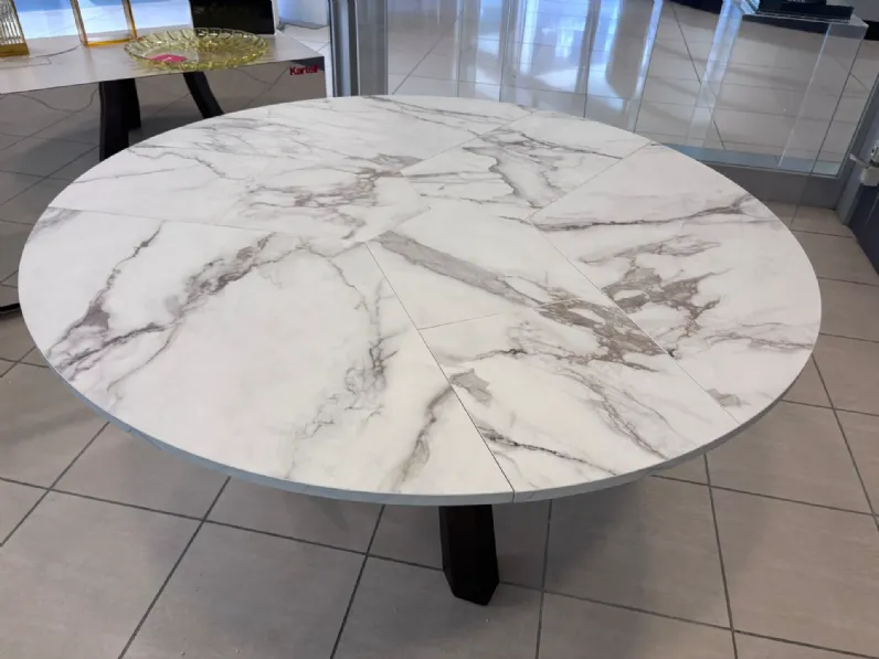 Tavolo in offerta outlet modello Genius di Colico 