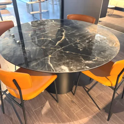 Scopri il prezzo del tavolo Yoroi Calligaris�