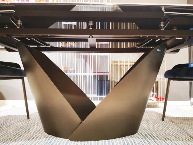 Tavolo in offerta outlet modello Calla di Calligaris 