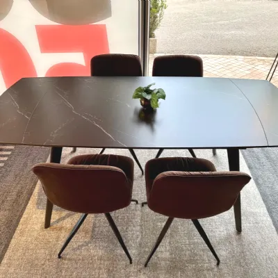 Tavolo Nicolas di Stones scontato del 30%