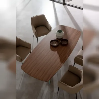 Tavolo sagomato in legno Castiels di Artigianale in Offerta Outlet