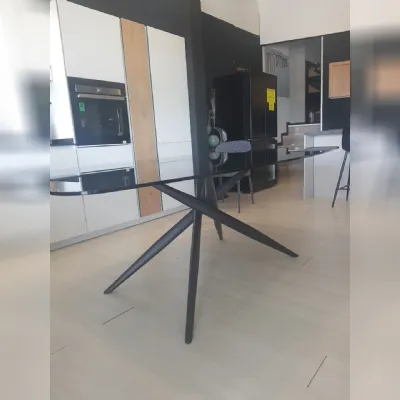 Tavolo in metallo sagomato Tiffany Sedit a prezzo ribassato