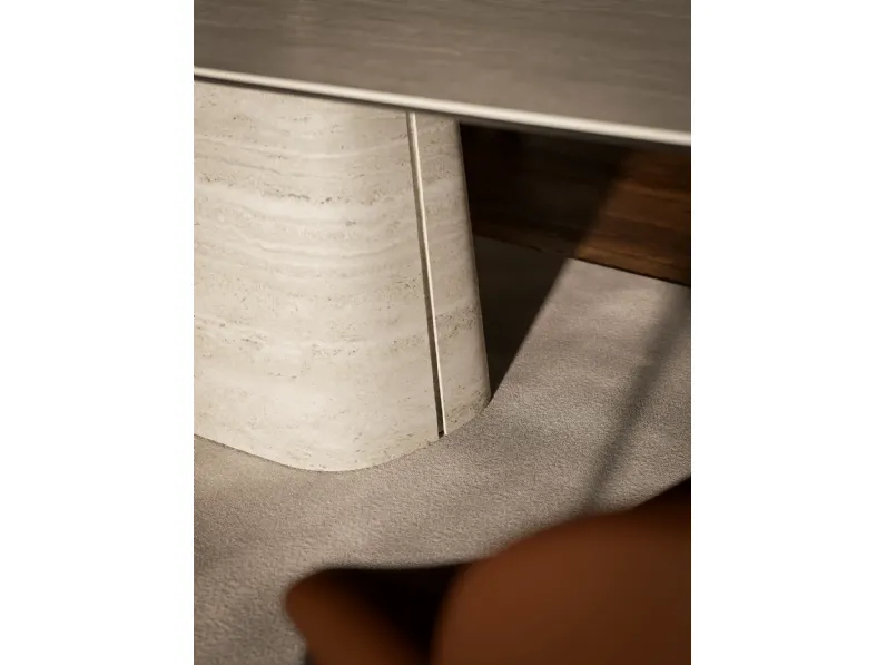 Tavolo in ceramica sagomato Napoleon Cattelan italia in offerta outlet