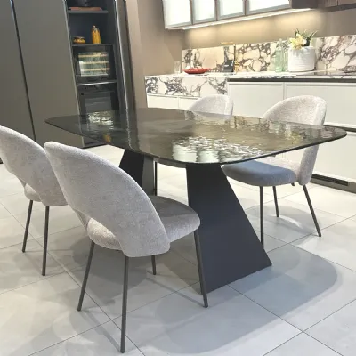 Tavolo sagomato Osaka Scavolini scontato del 15%