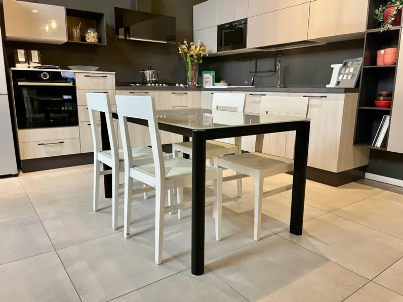 Tavolo in vetro rettangolare Scarabeo Scavolini in offerta outlet