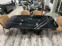 Tavolo Skorpio di Cattelan italia scontato del 45%
