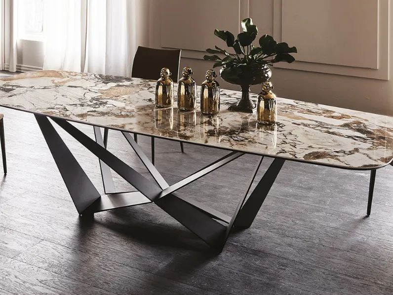 Tavolo Skorpio Keramik Cattelan Italia a 41758€. Perfetta per architetti!
