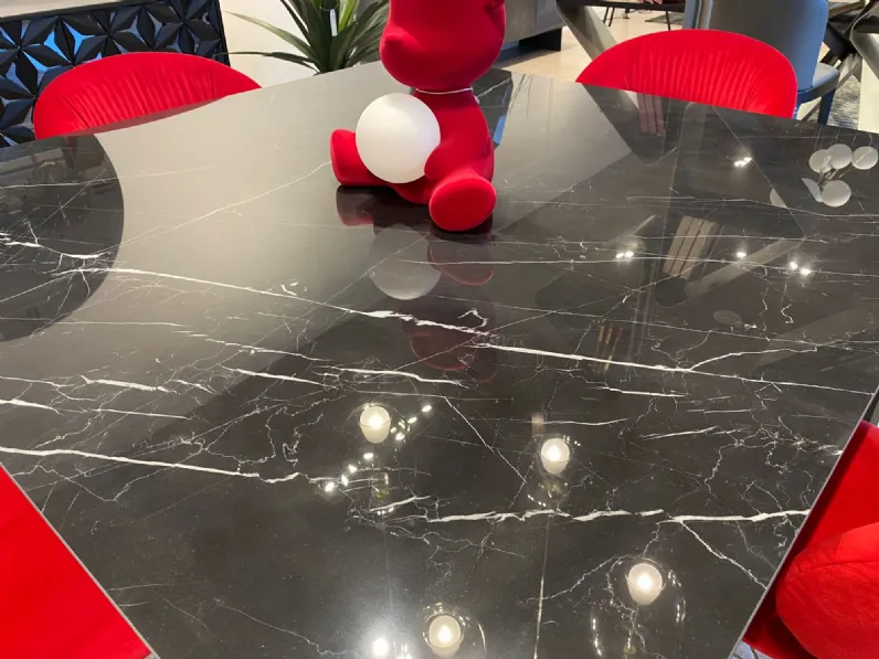 Tavolo quadrato Slim Sovet scontato del 30%