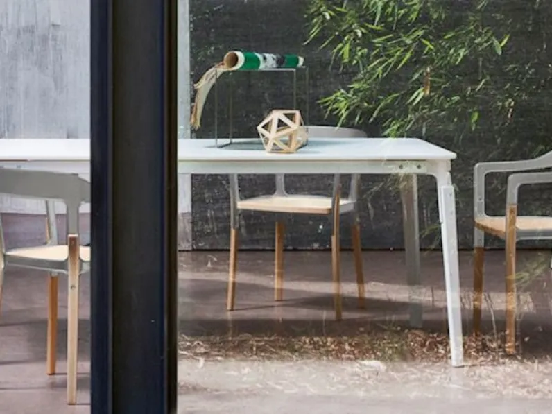 Tavolo fisso Tavolo steelwood in hpl bianco 145x145 Magis a soli 715 Euro