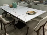 Tavolo Sydney di Tecno scontato del 50%