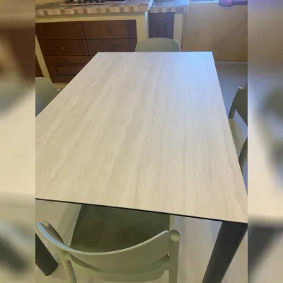 Tavolo T94 di Friulsedie scontato del 30%