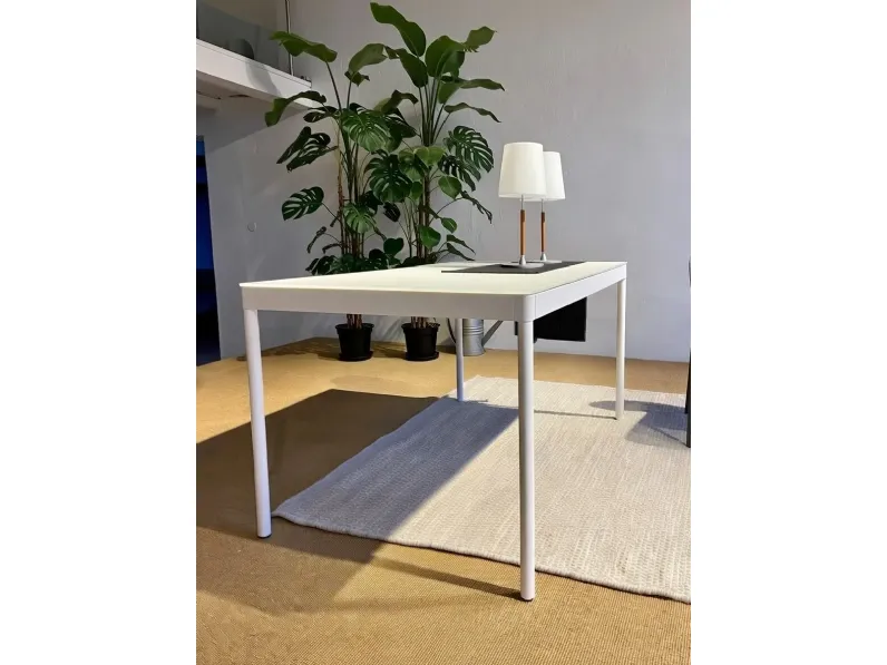 Tavolo in vetro rettangolare Tavolo icaro Desalto in offerta outlet