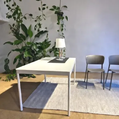 Tavolo rettangolare Tavolo icaro Desalto scontato del 36%