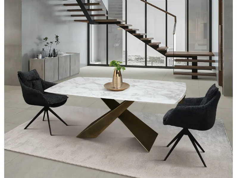 Tavolo ellittico in ceramica Tavolo in ceramica bianco arabesco  di Mobilificio bellutti in Offerta Outlet