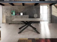 Tavolo Tavolo legno massello beton con base in metallo Mottes selection in OFFERTA OUTLET