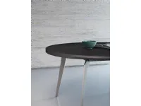 Tavolo Tavolo rotondo gamba in metallo  di Artigianale scontato del 25%